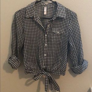 Very cute white/gray/ black checkered  crop top